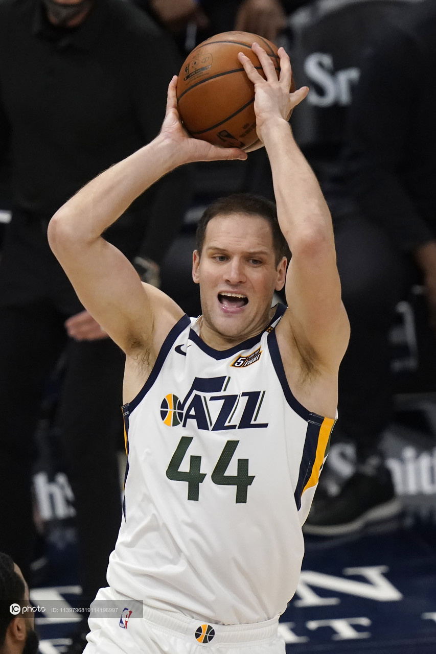 lol新手礼包-关于转会期葡超传出新动向，密尔沃基雄鹿造点机会，管理层表态：目标明确，赛程密集仍需轮换的信息