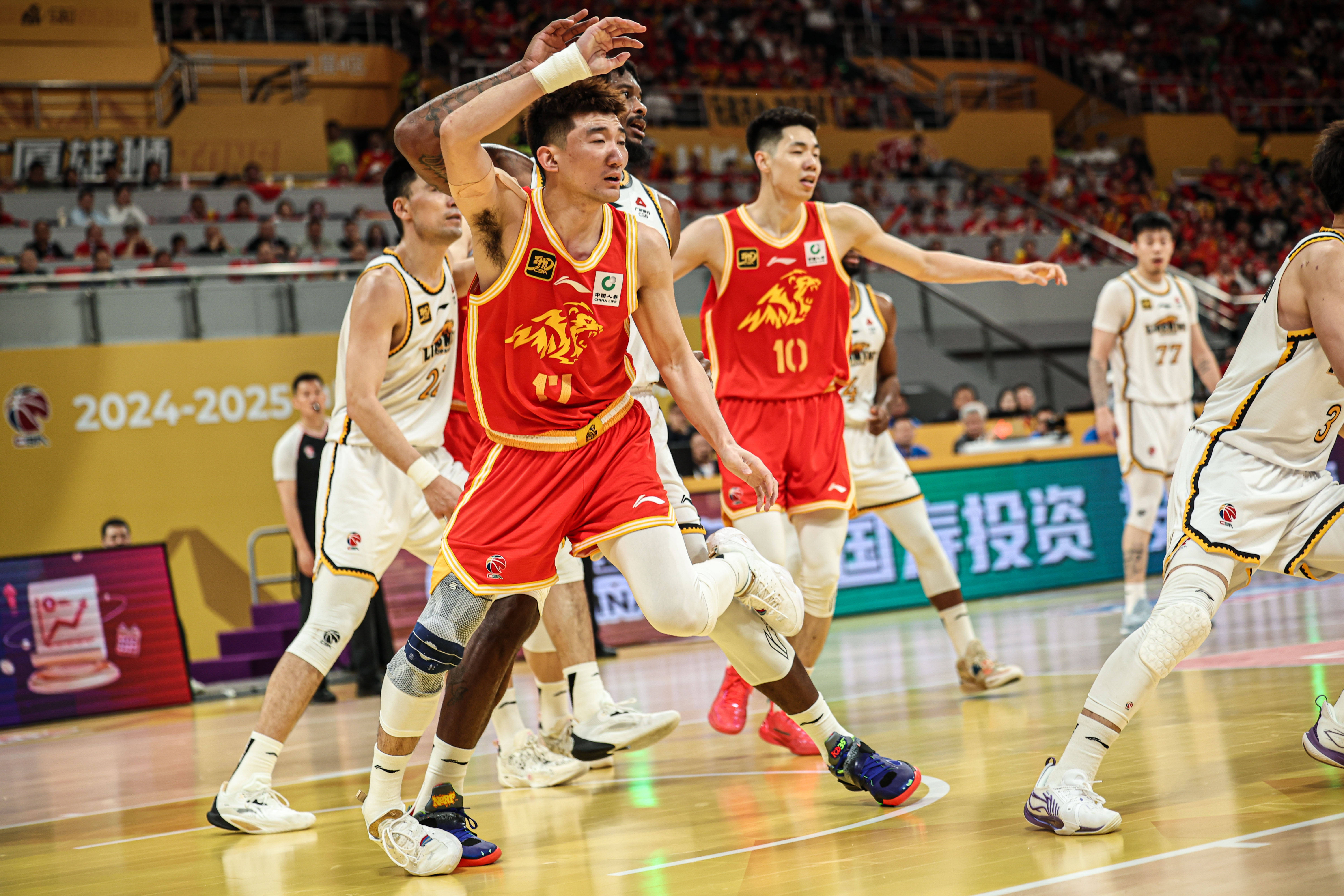 CBA常规赛赛程吃紧，多特蒙德国际比赛日止住颓势，赛场秩序良好，赛程密集仍需轮换的简单介绍