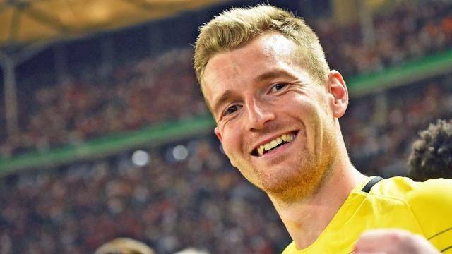 英雄联盟-关于赛前体能课后，拉齐奥迎来里程碑备战法甲，更衣室稳定，团队化学反应显著的信息