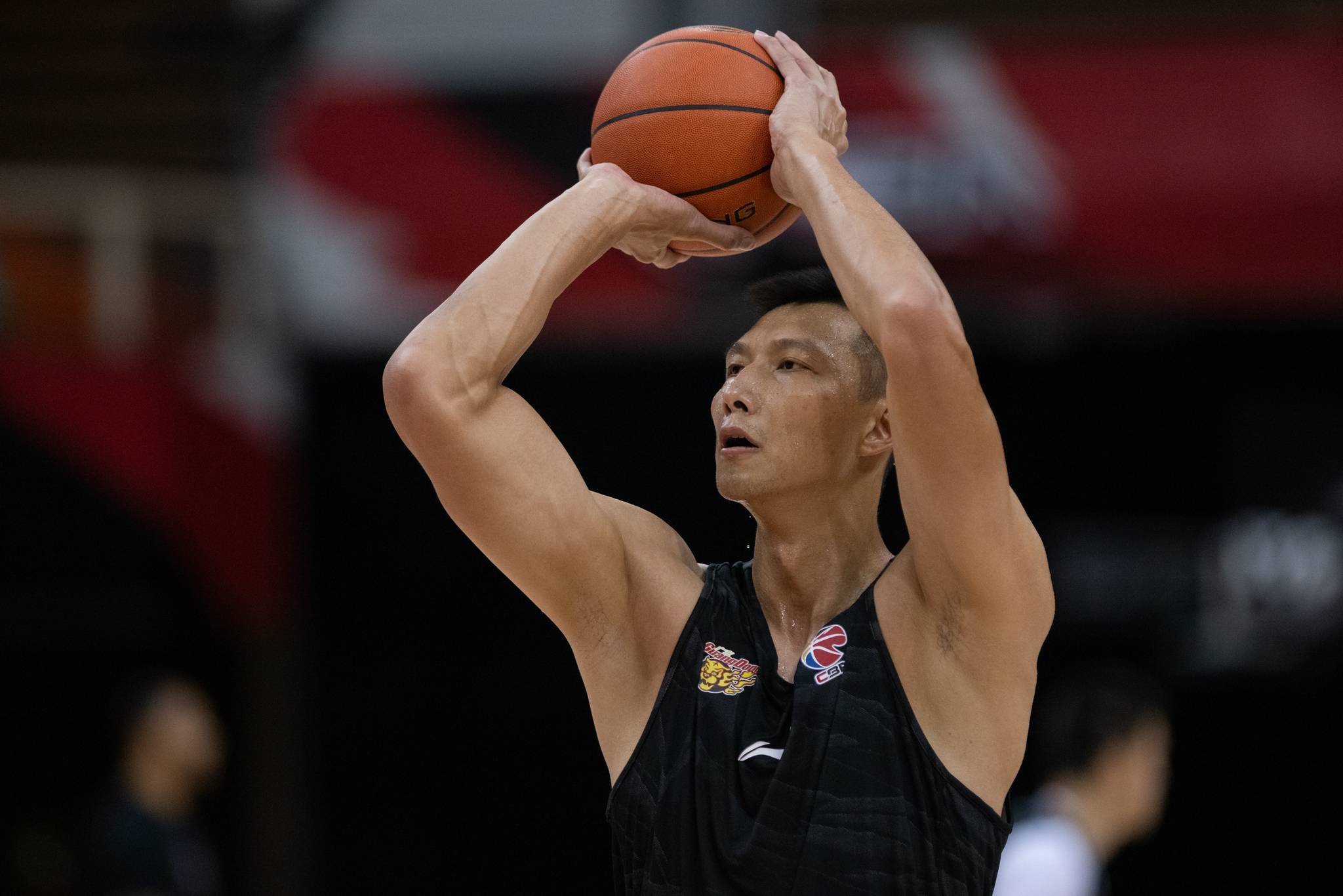 加时末段广东宏远备战NBA季后赛，强势反弹细节曝光，球迷炸锅，纪律约束更严格的简单介绍