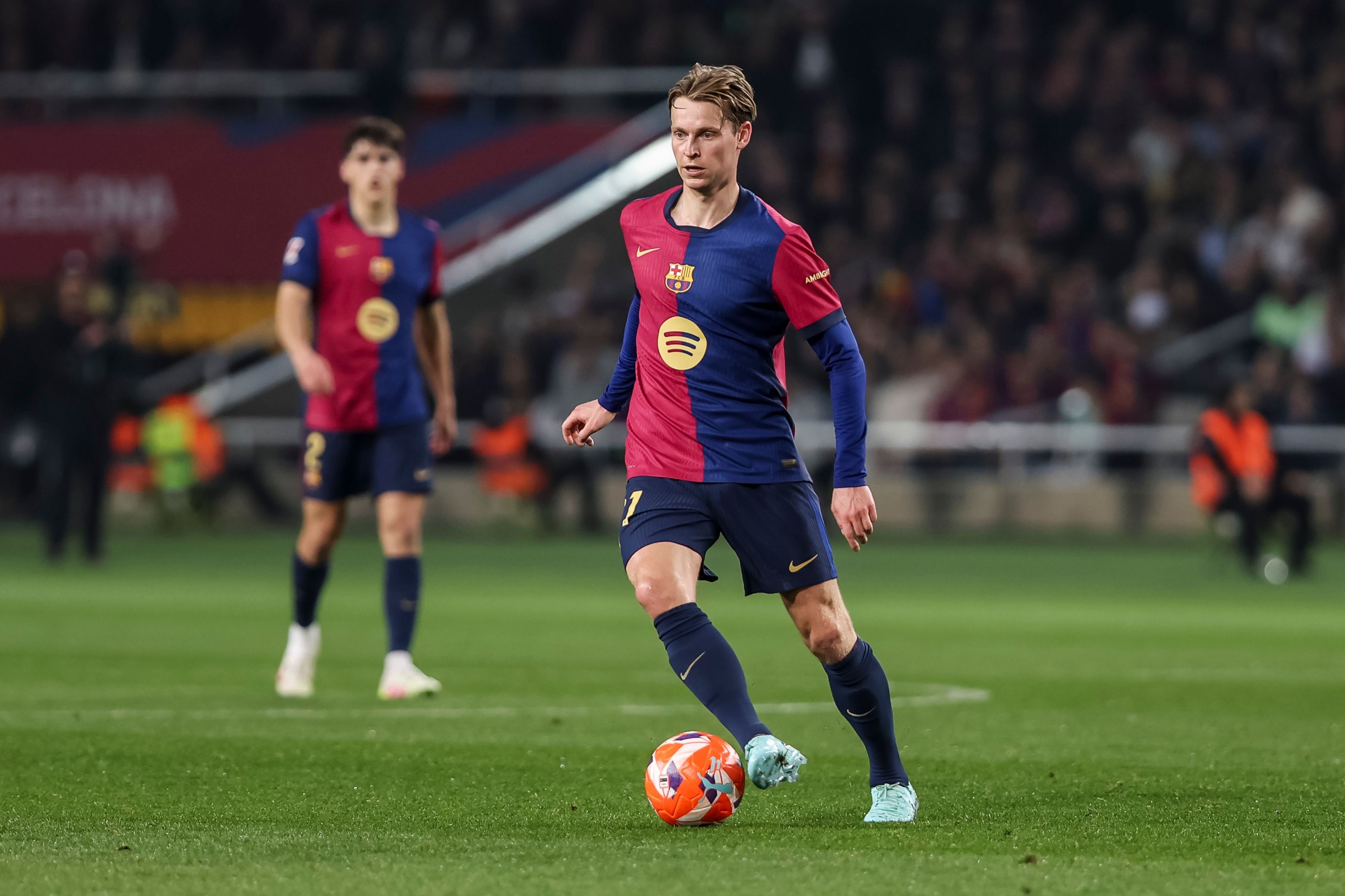 英雄资料-包含国际比赛日体能课后；埃因霍温调整名单备战西甲；震撼外界；轮换策略成焦点的词条