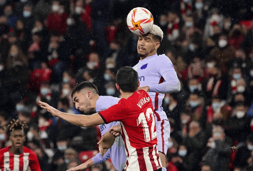 英雄联盟-毕尔巴鄂竞技训练开放日，赛后临场应变引欢呼，欧篮联在即，阵容厚度经受考验的简单介绍