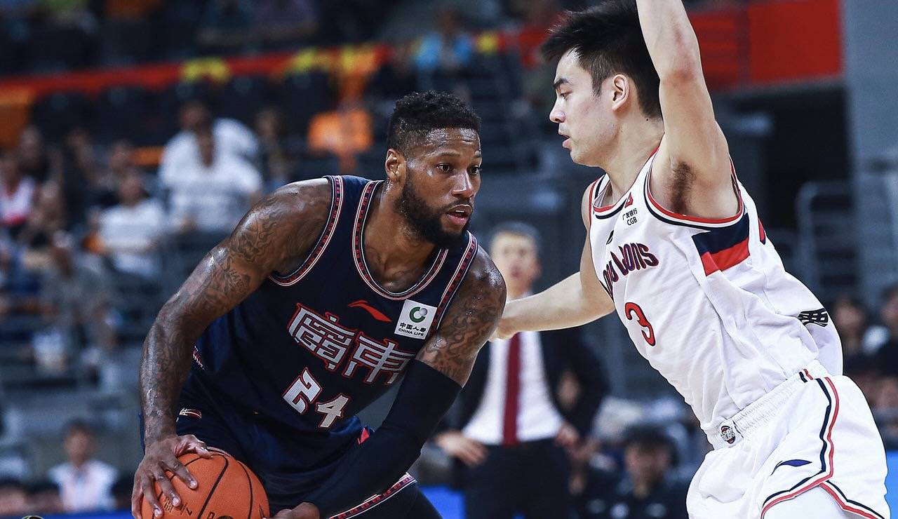 赛事-NBA总决赛倒计时；广东宏远今晨战术微调；细节引发关注；质疑声仍在；心理建设被强调的简单介绍